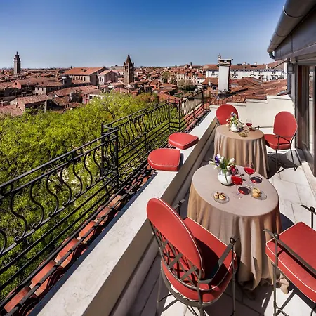 아파트 Ca' Cerchieri Terrace - Dimora Italia -